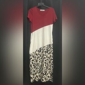 Women’s V-neck short-sleeved maxi dress small